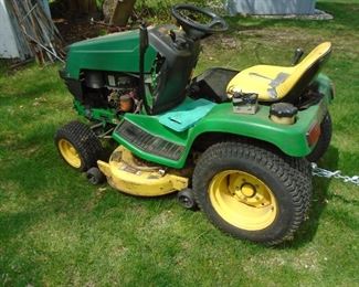John Deere lawn tractor
