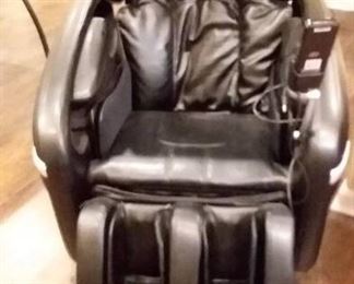 Osaki Pinnacle Massage Chair with Remote