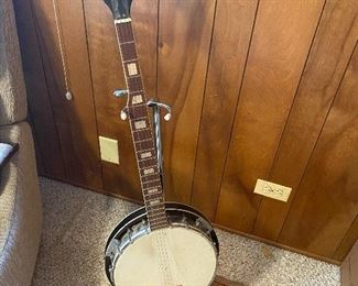 Vintage 5 String Banjo Japan