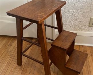 $125.00................Handcrafted Amish? Solid Oak Step Stool (B861)