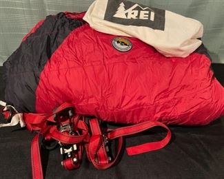 $25.00..................15 degrees Sleeping Bag (B708)