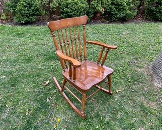 *JS............Medium to Small Size Rocking Chair (B973)