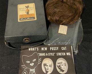 REDUCED!  $45.00 NOW, WAS  $60.00..............Vintage Cindy Carver Whats New Pussy Cat Wig and Box (B929)