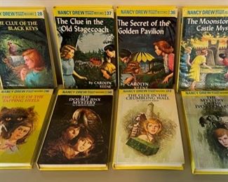 $40.00........................8 Vintage Nancy Drew Books (B068)