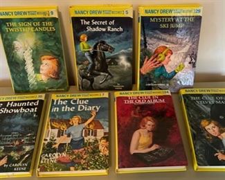 CLEARANCE!  $10.00 NOW, WAS  $35.00...........7 Vintage Nancy Drew Books (B069)