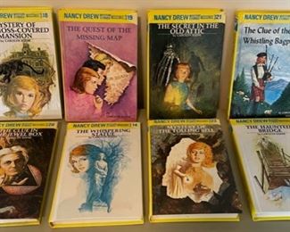 CLEARANCE !  $10.00 NOW, WAS  $40.00...........8 Vintage Nancy Drew Books (B070)