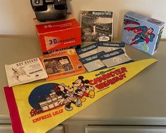 $30.00.........................View master and more  (B075)