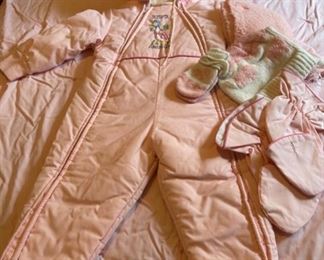 $16.00....................Vintage Baby Clothing (B090)