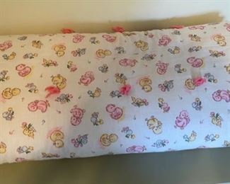 REDUCED!  $9.00 NOW, WAS  $12.00..................Vintage Tied Baby Quilt (B087)