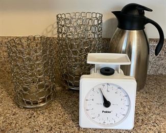 $6.00.....................Kitchen Scale and more (B095)