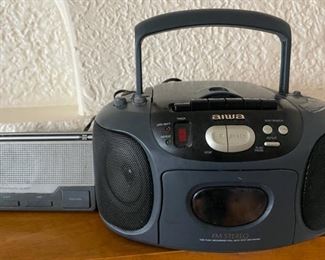 $20.00..................Aiwa Boombox and Radio (B223)