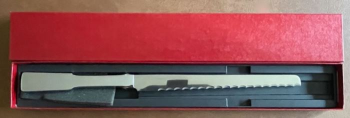 $20.00............Towle Cake Knife with original Box (B233)