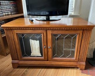 REDUCED!  $37.50 NOW, WAS   $50.00..............Leaded Glass Console Cabinet, as is as you see from picture some glass needs repair 46" x 23", 29" tall (B258)