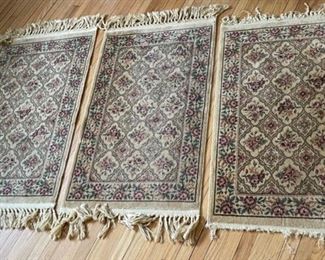 $20.00...................3 Verona Rugs  20" x 31" (B262)