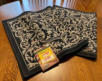 $10.00......................2 new Rugs 19" x 33" (B382)