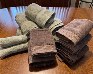 REDUCED!  $9.00 NOW, WAS $12.00...................Towels (B373)