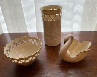 REDUCED!  $15.00 NOW, WAS   $20.00.................Lenox Swan, Bowl and Vase  (B349)