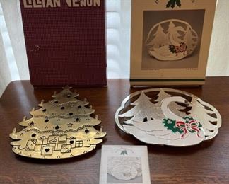 $10.00.................Christmas Trivets (B341)