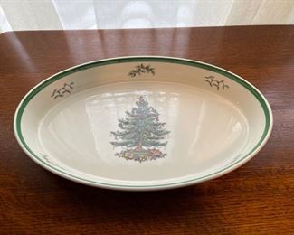 CLEARANCE  !  $6.00 NOW, WAS   $16.00.................Spode Christmas Tree Bowl 14 1/2" (B331)