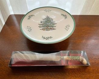 HALF OFF !  $10.00 NOW, WAS   $20.00.................Spode Christmas Tree Cake Plate and Cake Knife Set 11" diameter (B325)