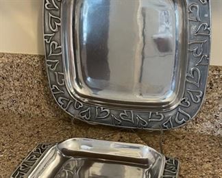 HALF OFF !  $15.00  NOW, WAS   $30.00...................RWP Pewter Heart Set  12" diameter (B311)