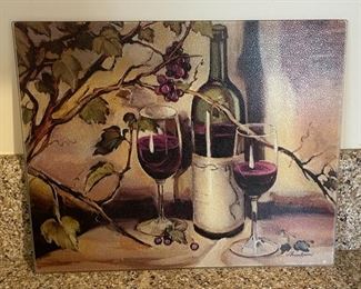 REDUCED!  $7.50 NOW, WAS   $10.00..........Glass Wine Motif Cutting Board (B283)