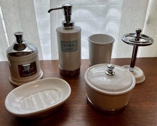 CLEARANCE  !  $6.00 NOW, WAS $25.00................York Soap Dispenser, Toothbrush Holder, Swab Dish and more lot (B387)