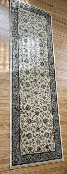 $50.00....................Runner 2’3” x 6’11” (B413)