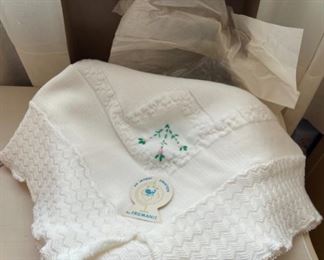 $20.00.............Vintage Friemanit Baby Blanket (B484)