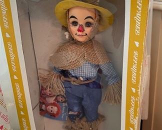 CLEARANCE!  $10.00 NOW, WAS  $30.00............Effanbee Wizard of Oz “Scarecrow Dorothy” Doll w/original box (B488)