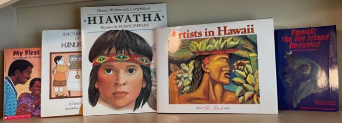 *JS...............Artists in Hawaii and more books (B494)