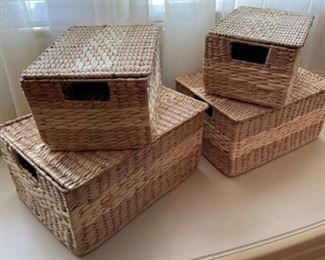 $25.00..........................4 Baskets w/Lids (B508)