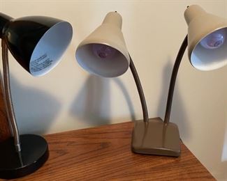 HALF OFF !  $6.00 NOW, WAS  $12.00.....2 Desk Lamps (B516)