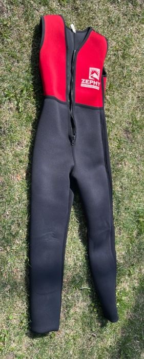 $40.00.....................Zephyr Wet Suit Medium (B534)