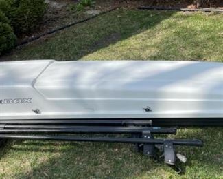 $200.00..............Yakima Rocket Box Serial #7999 with box (B543)