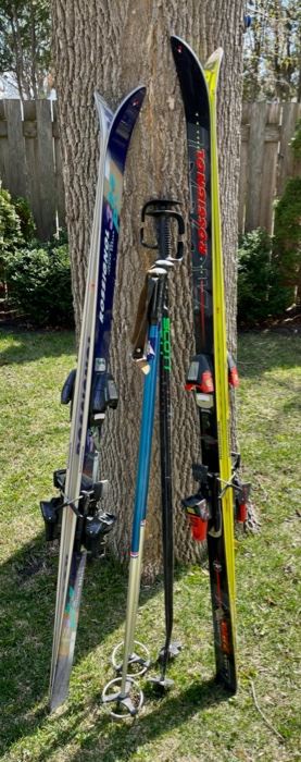 REDUCED!  $30.00 NOW, WAS  $40.00.............Set of 2 Downhill Ski Sets with Poles (B553)