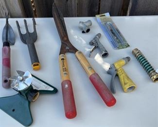 REDUCED!  $7.50 NOW, WAS  $10.00.............Yard Tools (B584)