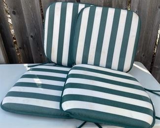 HALF OFF !  $10.00 NOW, WAS  $20.00................Set of 4 Outdoor Cushions (B577)