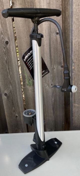 $20.00.................Venzo Bike Pump (B573)