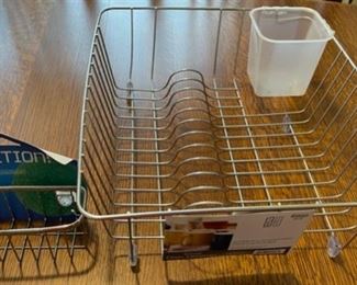 $6.00.................New In Sink Dish Rack (B688)