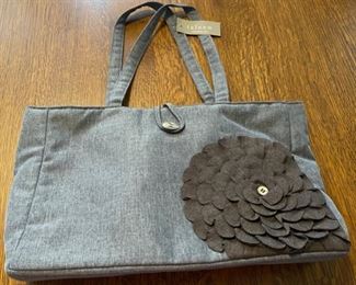 $16.00...................New Taleen Purse (B776)