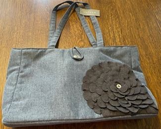 CLEARANCE !  $6.00 NOW, WAS  $16.00.......New Taleen Purse (B776)