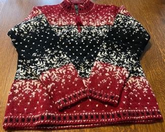 $40.00.................94% Wool Sweater by Ralph Lauren size Medium (B759)