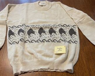 REDUCED!  $30.00 NOW, WAS  $40.00.............30% kid mohair, 60% merino lambswool Sweater made in New Zealand size Large (B756)