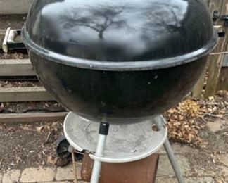 $25.00....................Grill (B833)