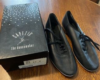 $30.00.................Capezio Tap Shoes size 8.5 W (B824)