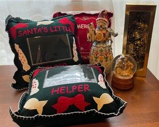 $10.00....................Christmas Decor (B814)