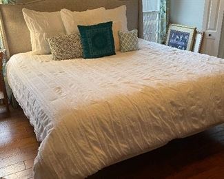 Sleep Experts adjustable bed