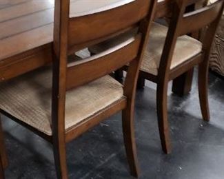 Vintage Barn wood Style 6'W x 42"W x 30.25"H Dining Room Table with (2) 12" Leafs and 4 Padded Seat Side Chairs $750