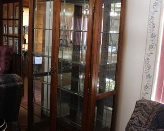 LEADED GLASS 2 DOOR CURIO CABINET